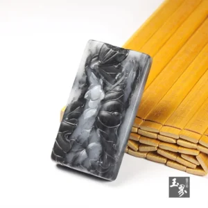 墨玉子料牌-水墨荷花